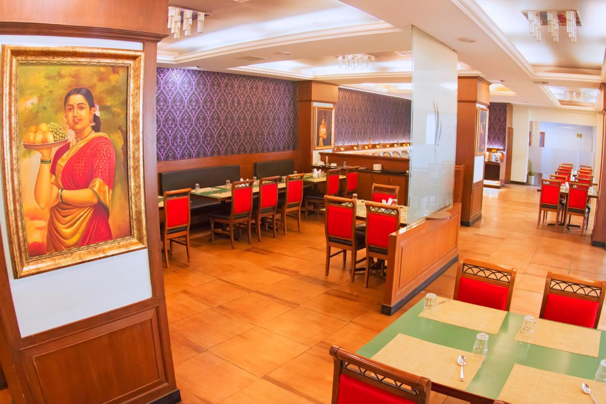 President Hotel Mysore Eksteriør bilde