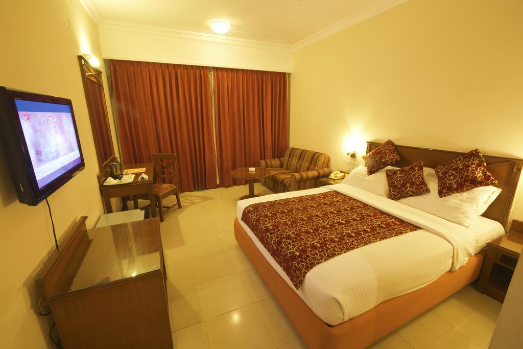 President Hotel Mysore Eksteriør bilde