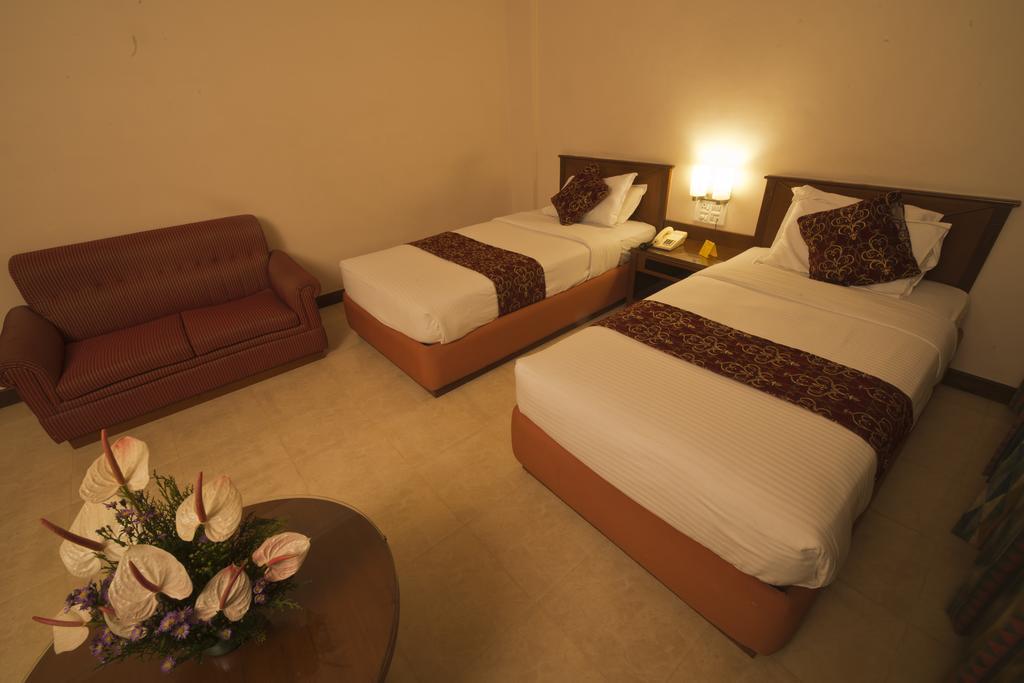President Hotel Mysore Eksteriør bilde